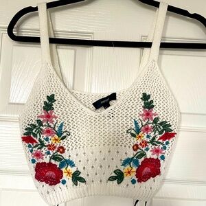 Super cute crop tank